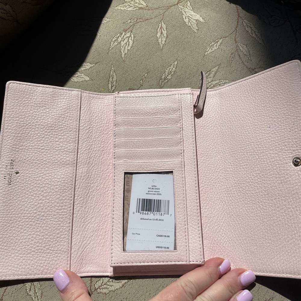 Kate Spade wallet - Picture 5 of 5